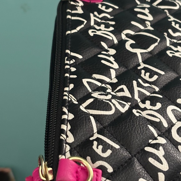 Luv Betsey by Betsey wristlet NWOT - Picture 8 of 8